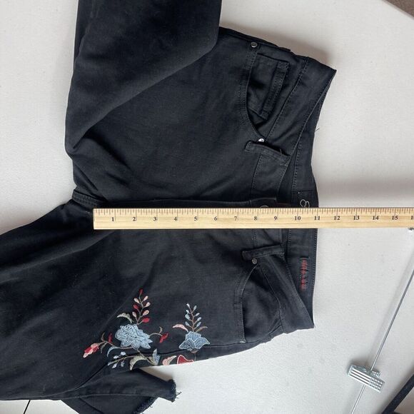 Women Junior Embroidered Jeans Size 8 Black Stretch Skinny Floral Boho Rodeo Med - Picture 9 of 10